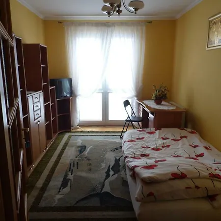 Pokoje Goscinne Natalia Ii Kwatera prywatna Mosty